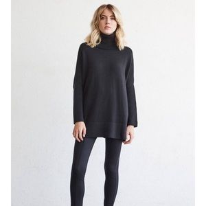 Vetta Capsule Oversized Sweater